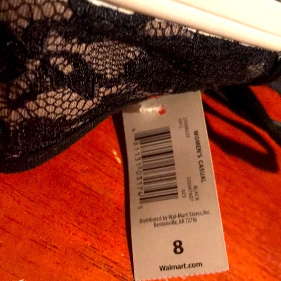 Woman’s 8 No boundaries woman black lace - Picture 7 of 7